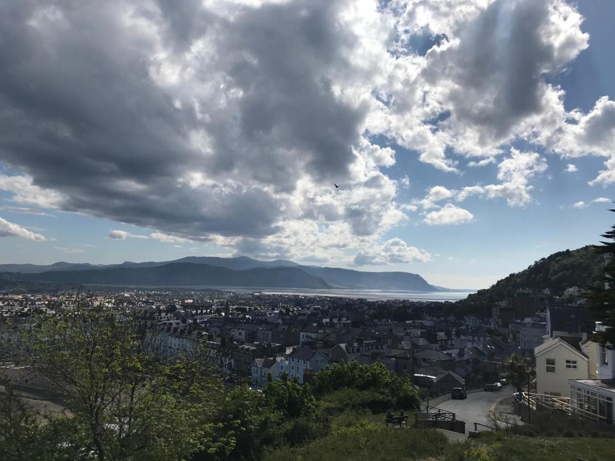 The View Guest House (Adults Only) Llandudno Eksteriør billede